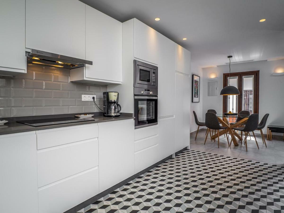 Marbella Old Town : Luxury Townhouse Villa Buitenkant foto